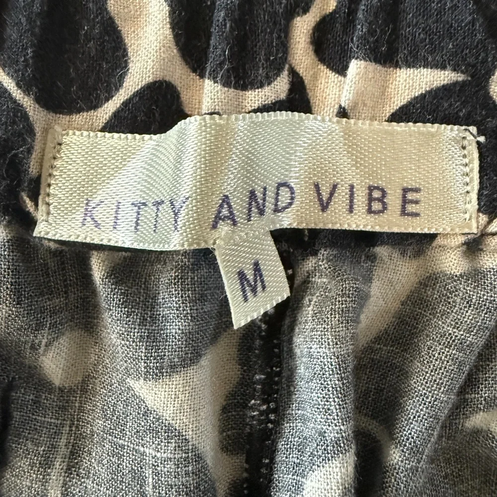 KITTY AND VIBE Floral Black and Cream Women's Linen Shorts - Picture 4 of 6